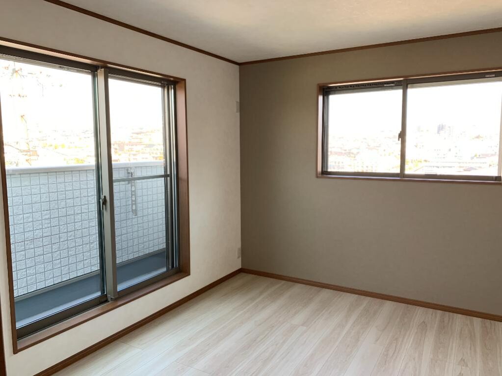 明石市朝霧東町2丁目